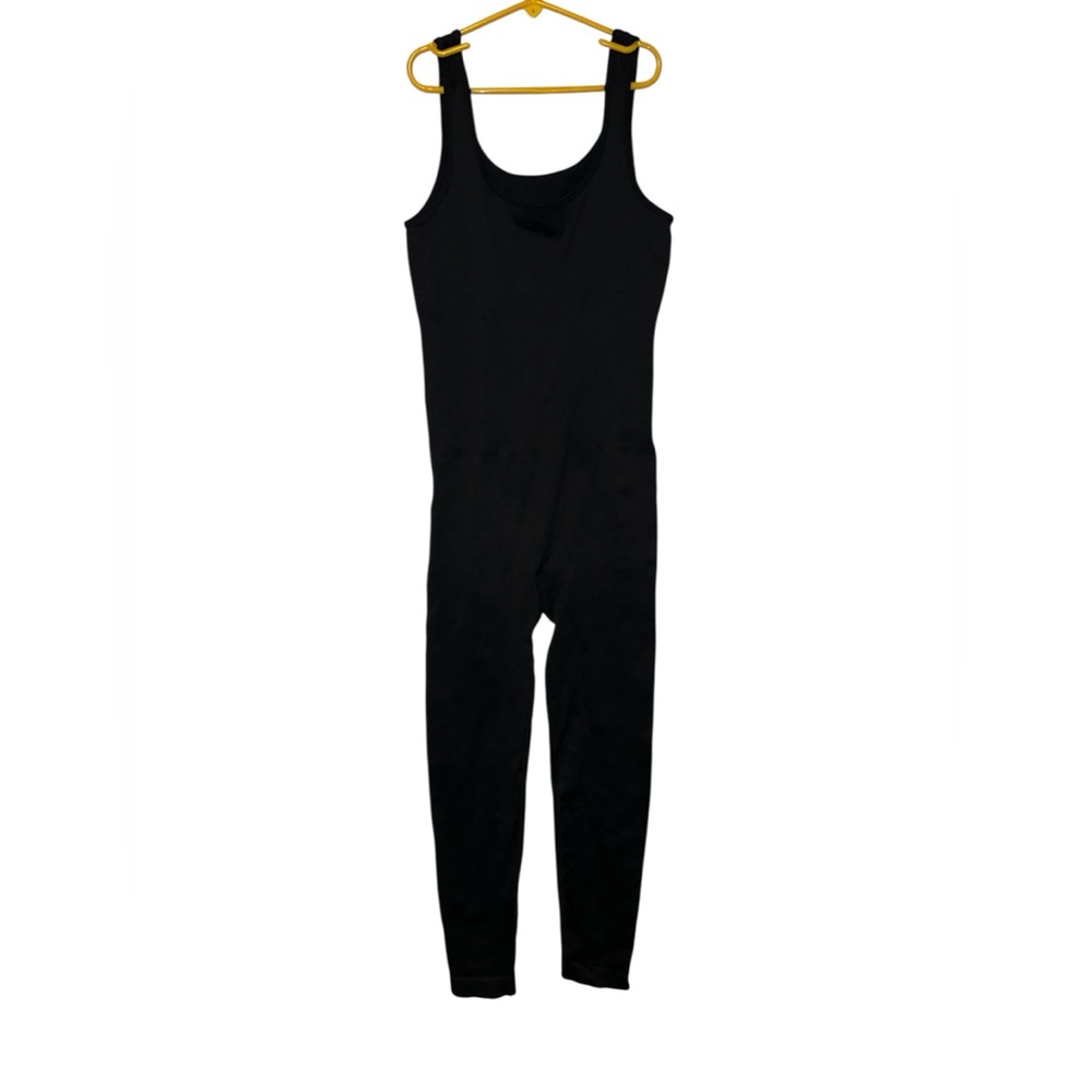 Black Sleeveless Full Jumpsuit‎ size M